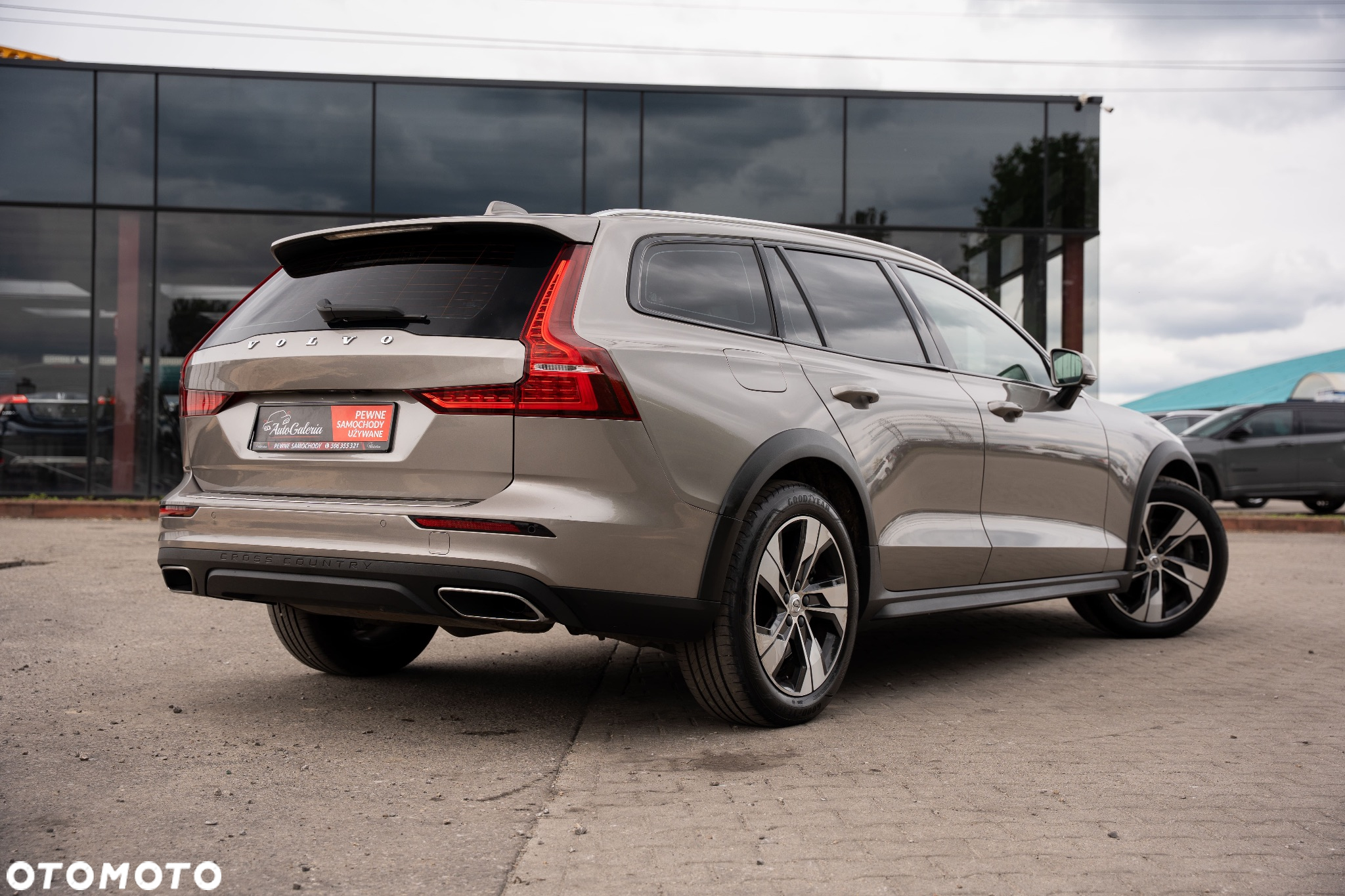 Volvo V60 Cross Country D4 AWD Geartronic Pro - 7