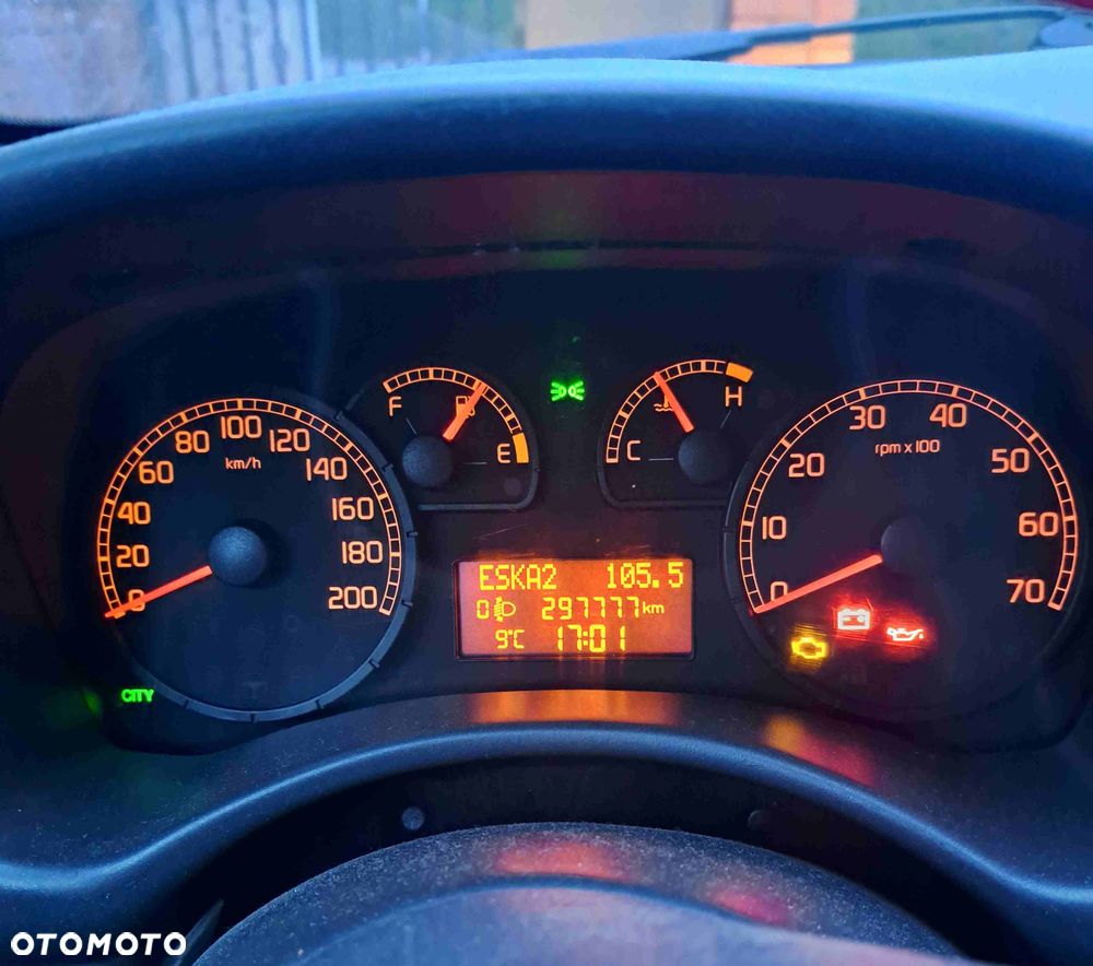 Fiat Punto 1.4 16V Emotion - 9