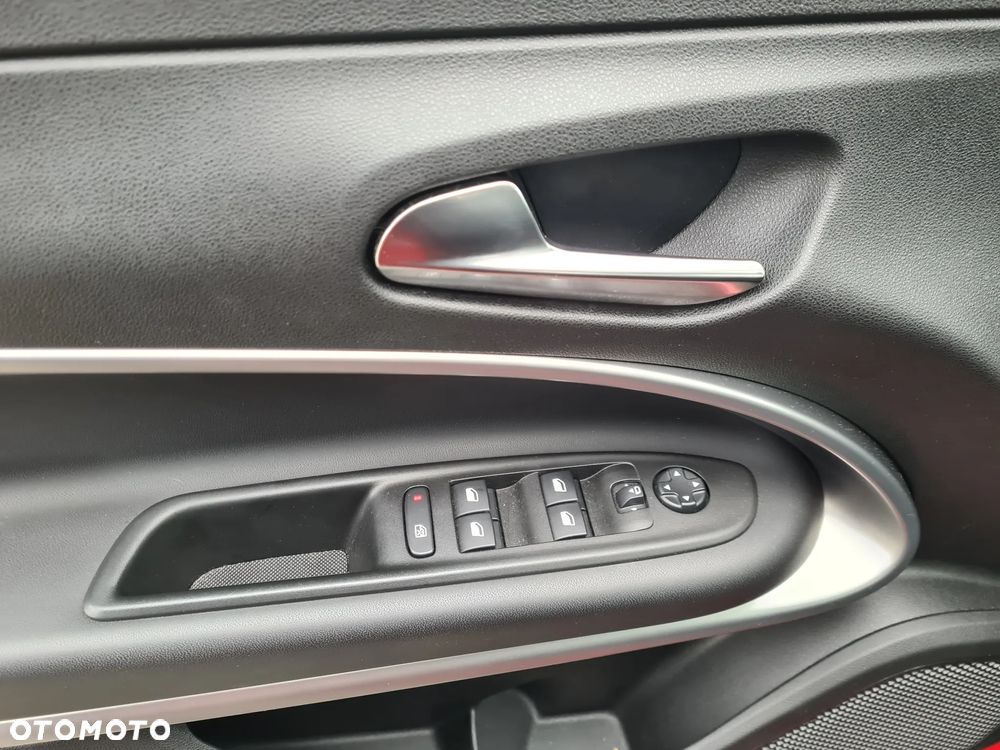 Jeep Avenger 1.2 GSE T3 Altitude FWD - 9