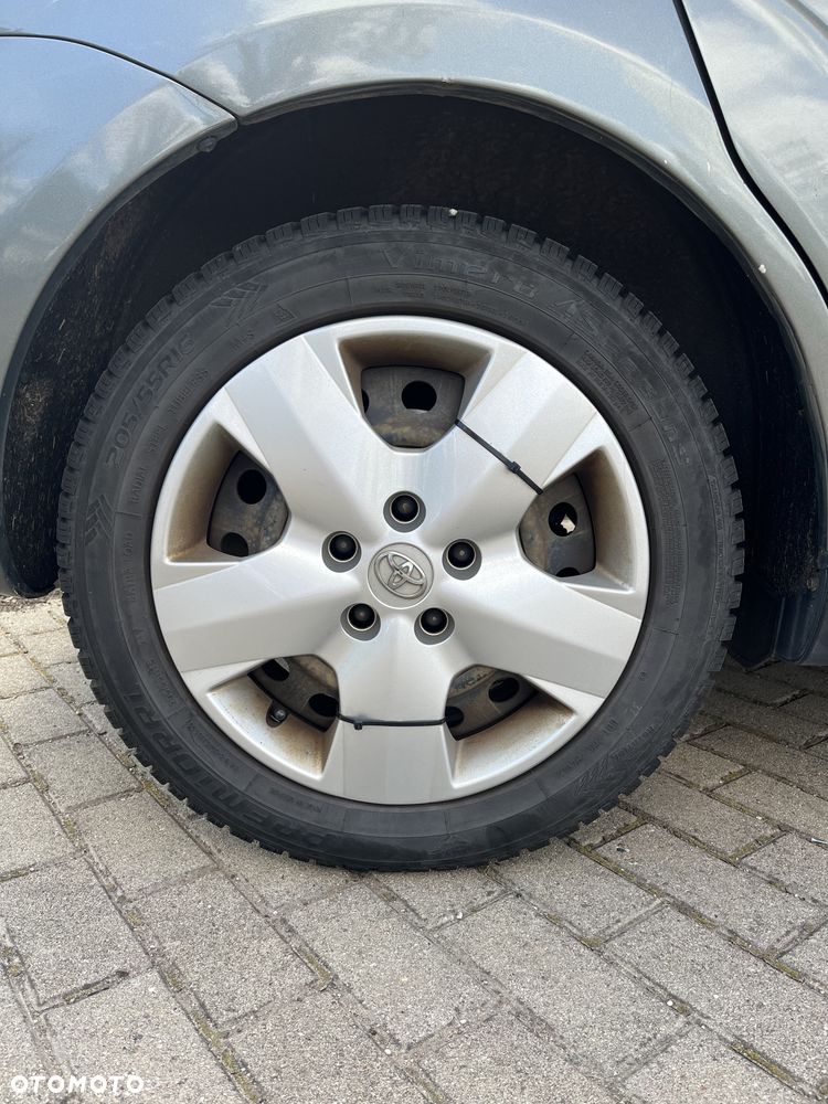 Toyota Corolla Verso 2.2 D-4D Prestige 7os - 11