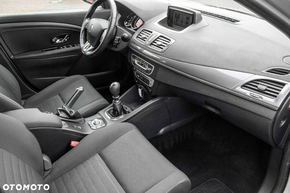 Renault Megane dCi 95 FAP Paris Business - 20