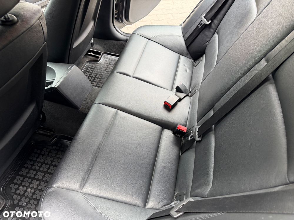 BMW Seria 1 116i - 15