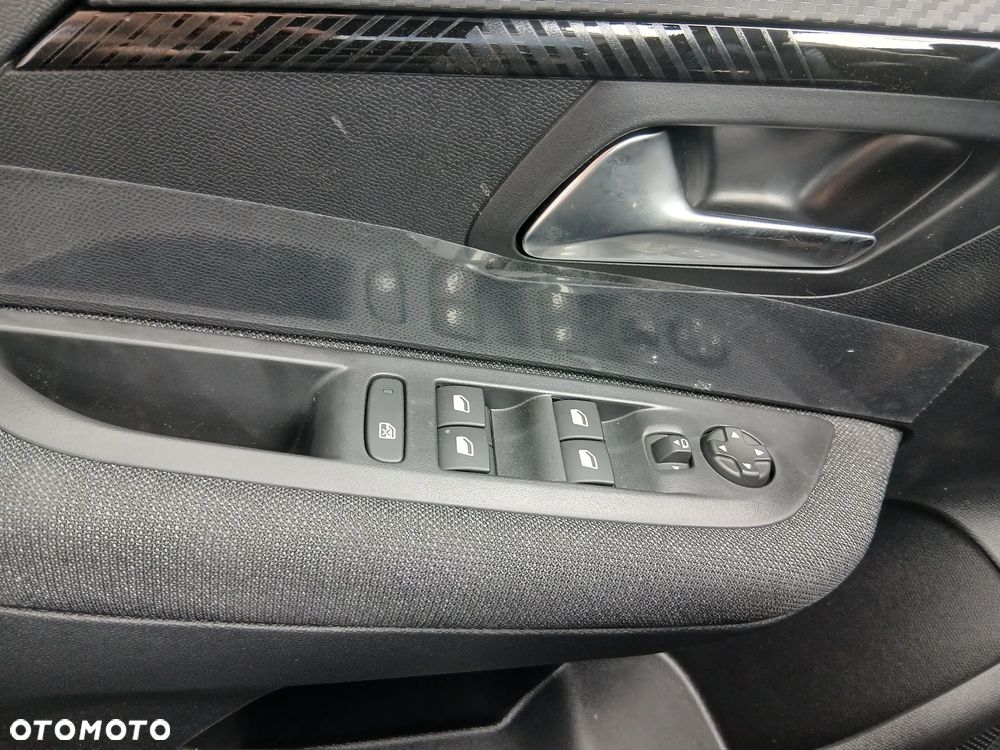 Peugeot 208 1.2 mHEV Business e-DCS6 - 15