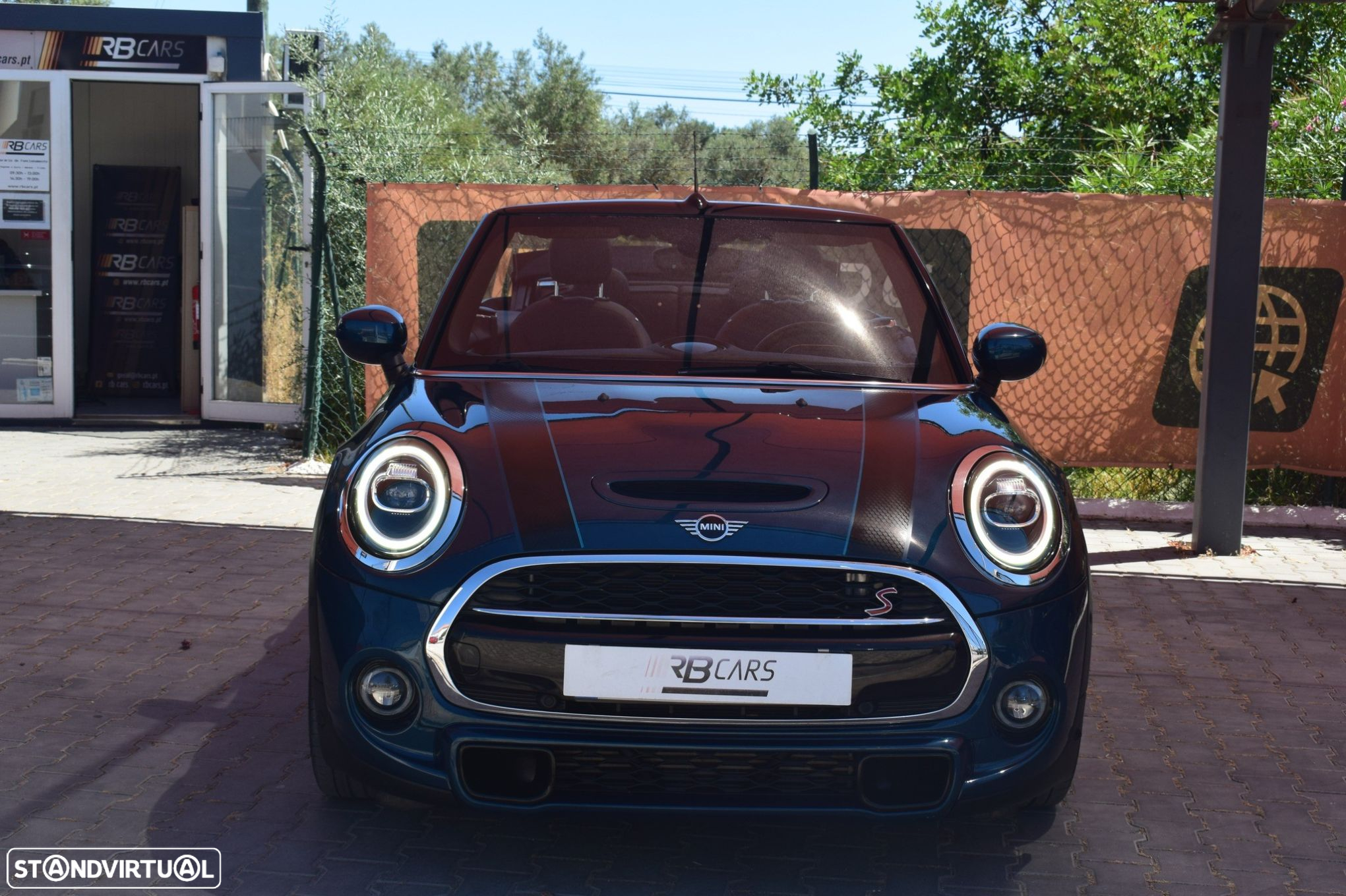 MINI Cabrio - 2