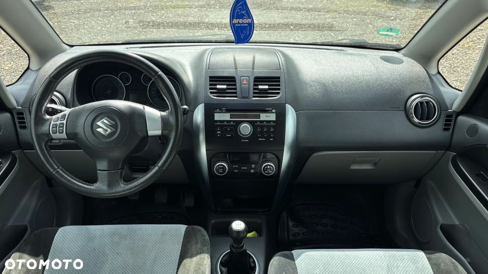 Suzuki SX4 1.6 Comfort - 8