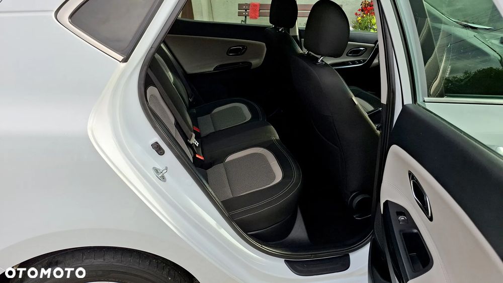 Kia Ceed 1.6 CRDi 128 ISG Spirit - 28