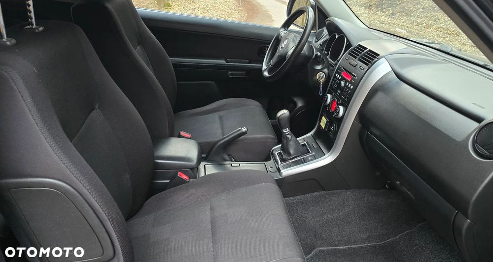 Suzuki Grand Vitara 1.6 Comfort - 13