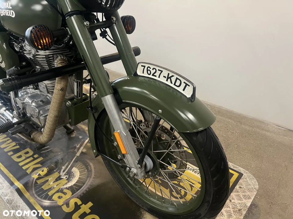 Royal Enfield Classic - 8