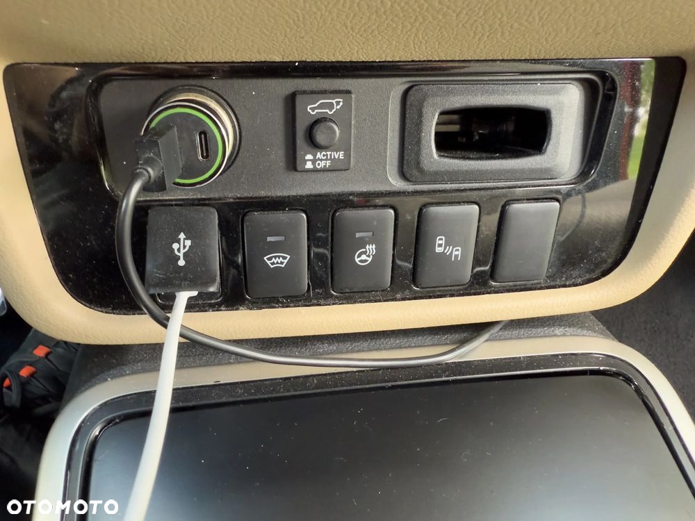 Mitsubishi Outlander 2.0 Instyle SDA 4WD CVT - 19