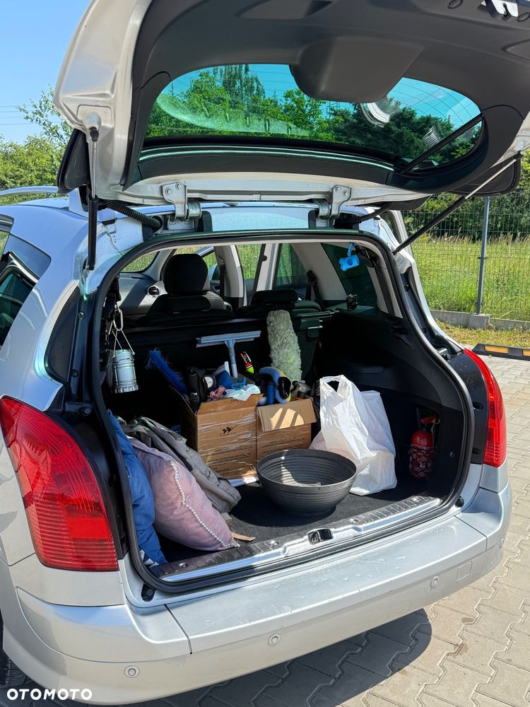 Peugeot 308 - 8