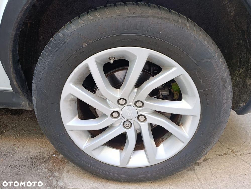 Land Rover Discovery Sport 2.0 TD4 Pure - 36