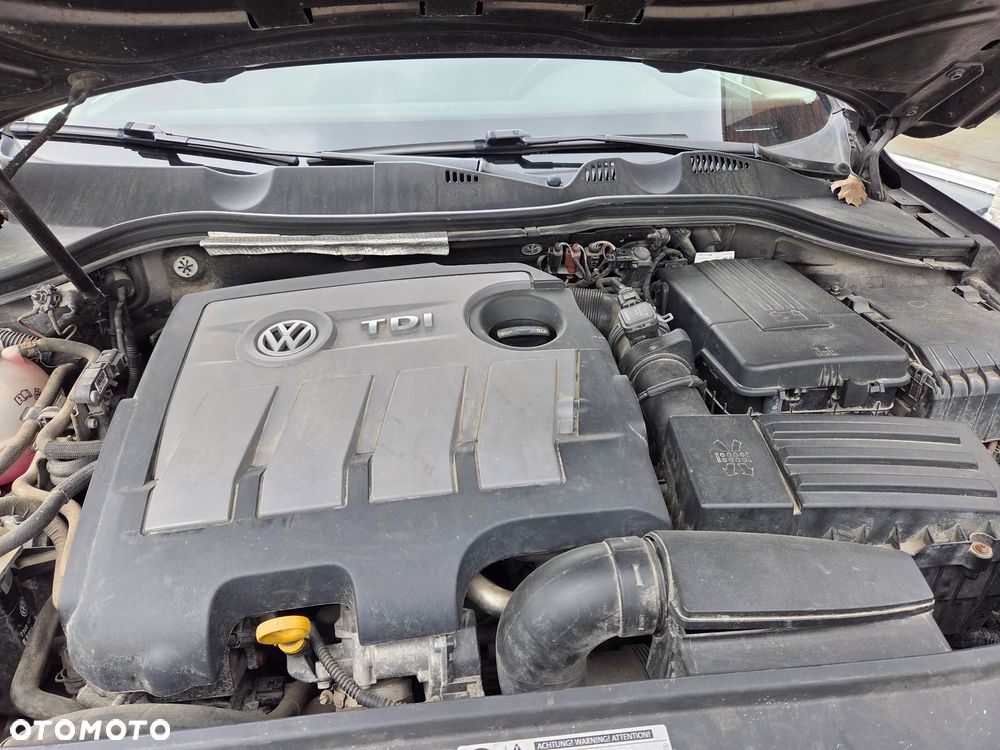 Volkswagen Passat 1.6 TDI DPF BlueMot Highline - 7