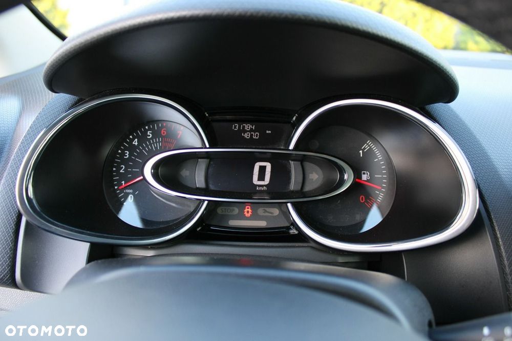 Renault Clio 1.2 16V Life - 11