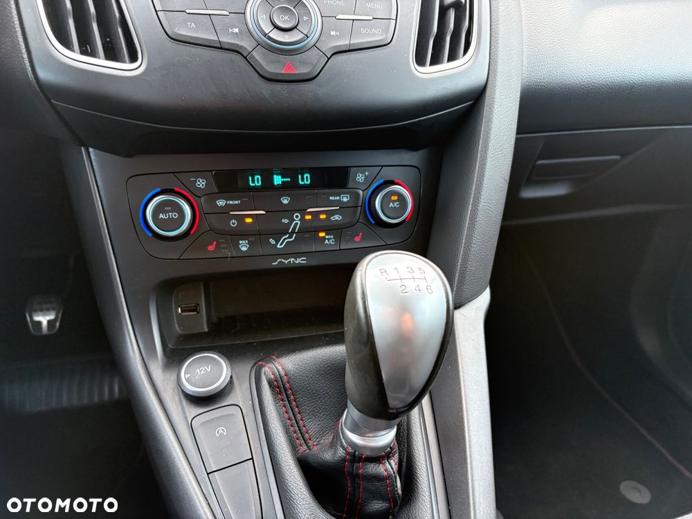 Ford Focus 1.0 EcoBoost Trend Sport - 15