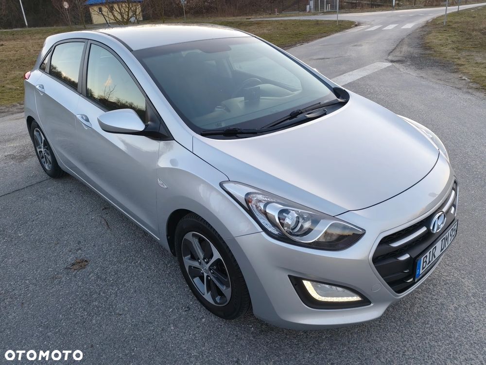 Hyundai i30 blue 1.4 YES Silver - 22