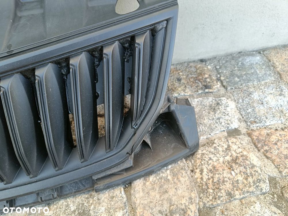 Grill Skoda Fabia 3 III Atrapa Chłodnicy Kratka  6V0853653A - 12