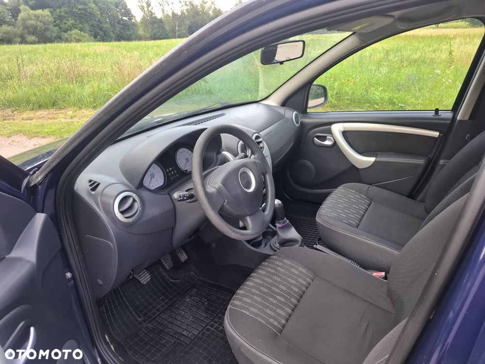 Dacia Sandero - 7