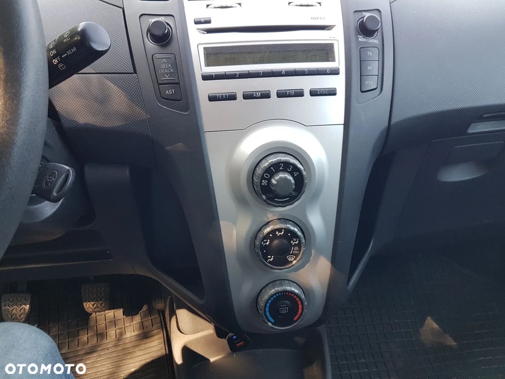 Toyota Yaris 1.0 VVT-i Style - 19