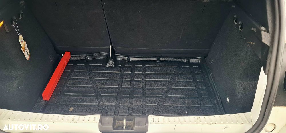 Dacia Sandero TCe 90 MT6 Comfort - 10