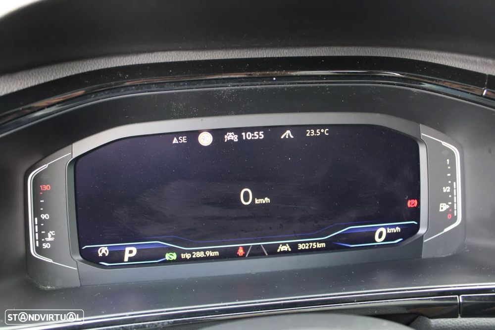 VW T-Roc 2.0 TDI R-Line DSG - 36