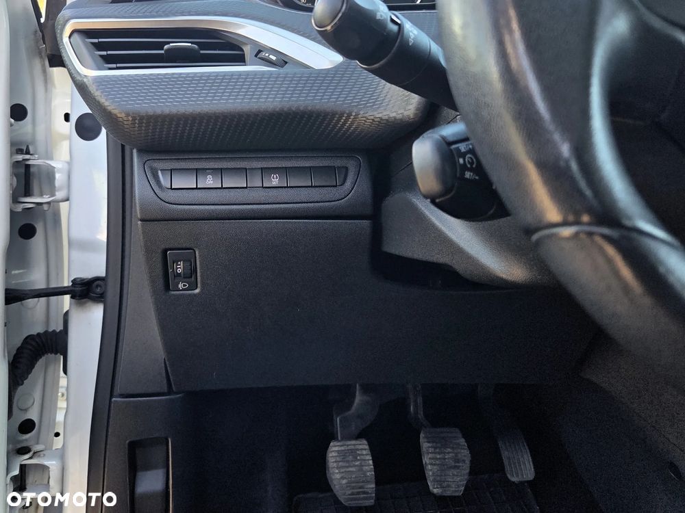 Peugeot 2008 1.2 Pure Tech Active EU6 - 19