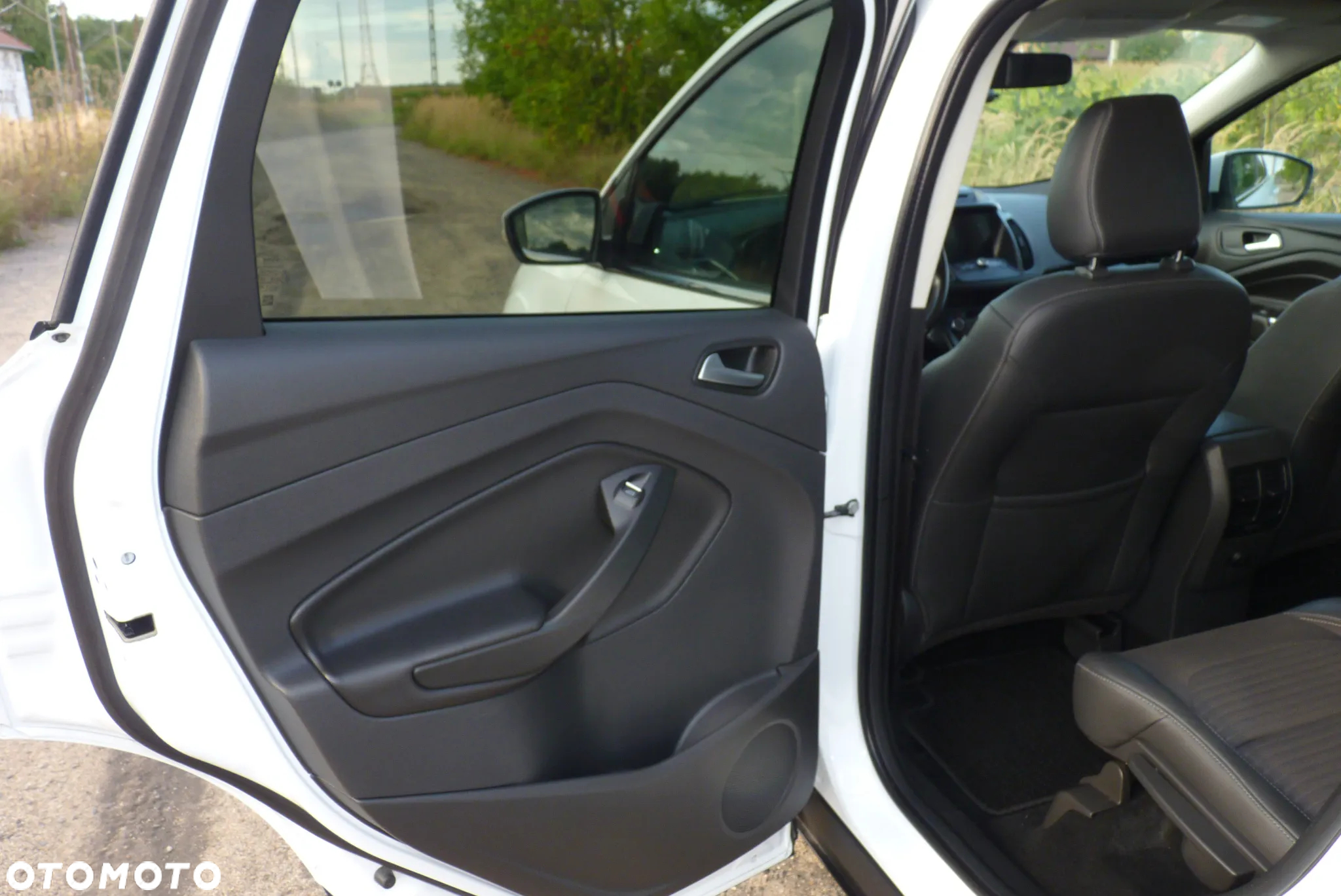 Ford Kuga - 11
