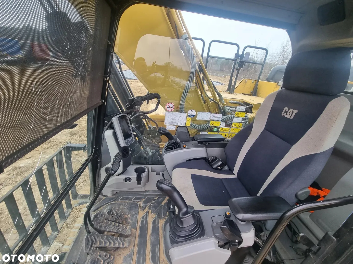 Caterpillar 326F - 2