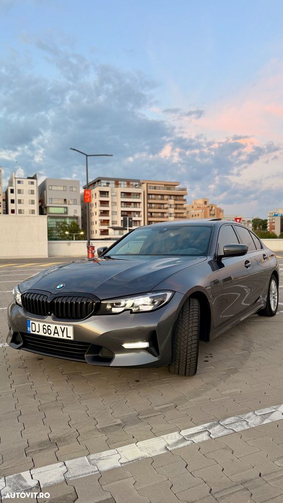 BMW Seria 3 330e Aut. Sport Line - 2