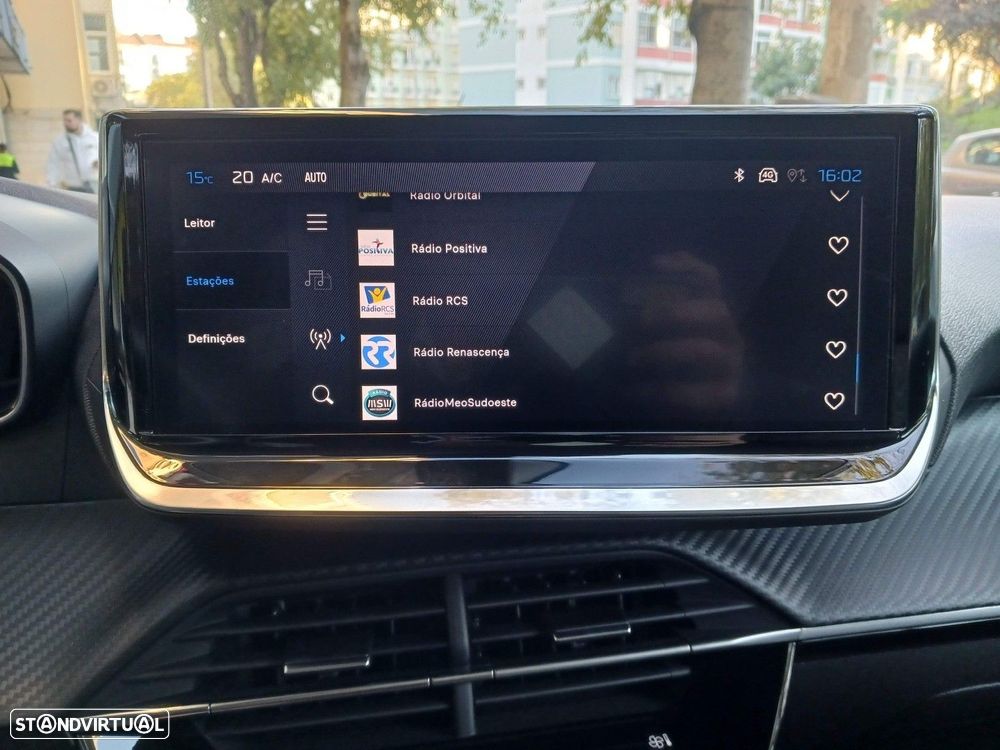 Peugeot 208 1.2 Hybrid Allure e-DCS6 - 19