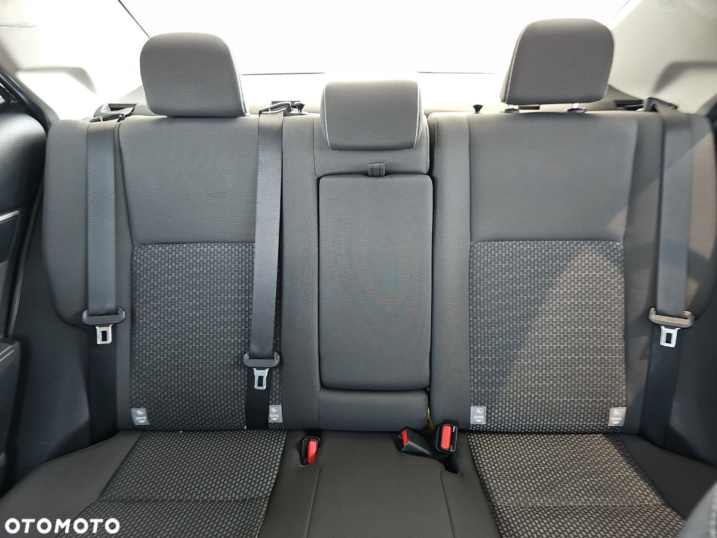 Toyota Corolla - 21