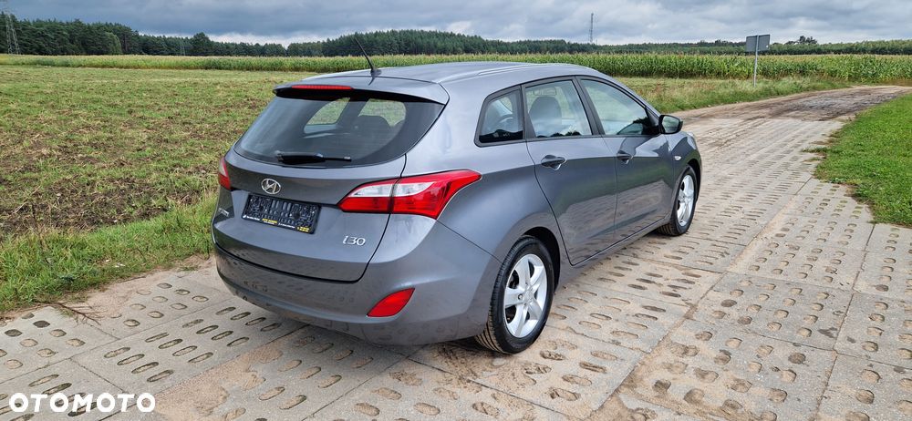 Hyundai i30 1.4 Trend - 17