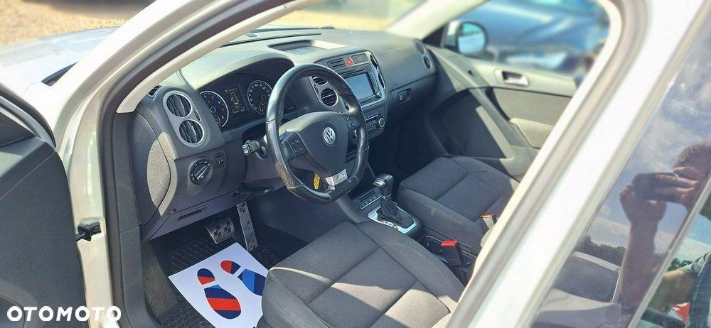 Volkswagen Tiguan - 9