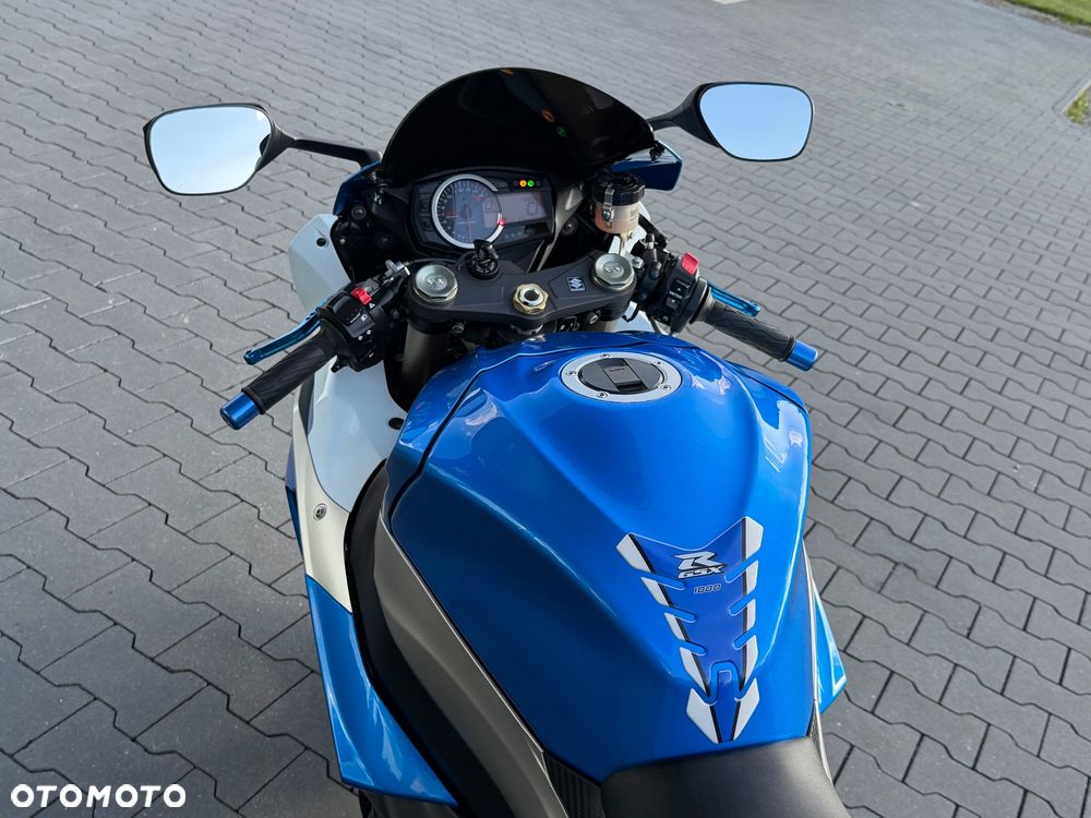 Suzuki GSX-R - 24