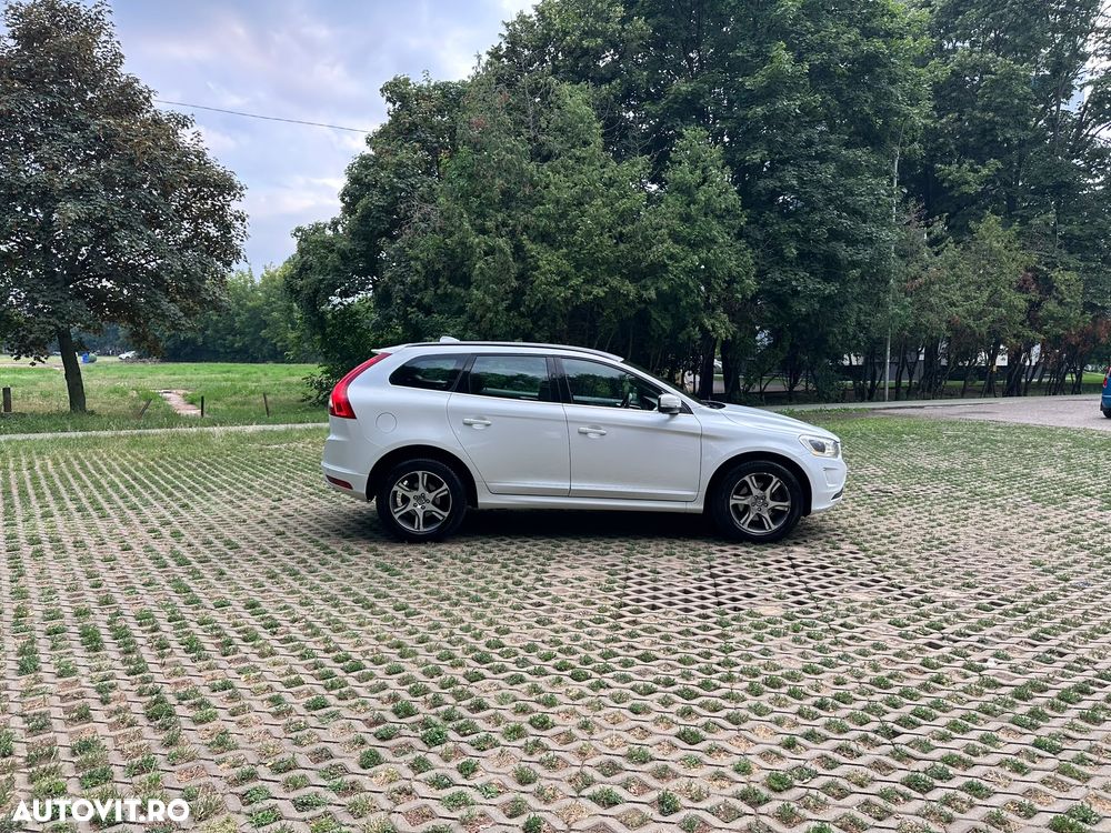 Volvo XC 60 2.4D AWD Aut. Momentum - 12