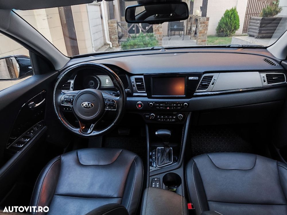 Kia Niro 1.6 GDI PHEV 2WD OPF Aut. Vision - 8