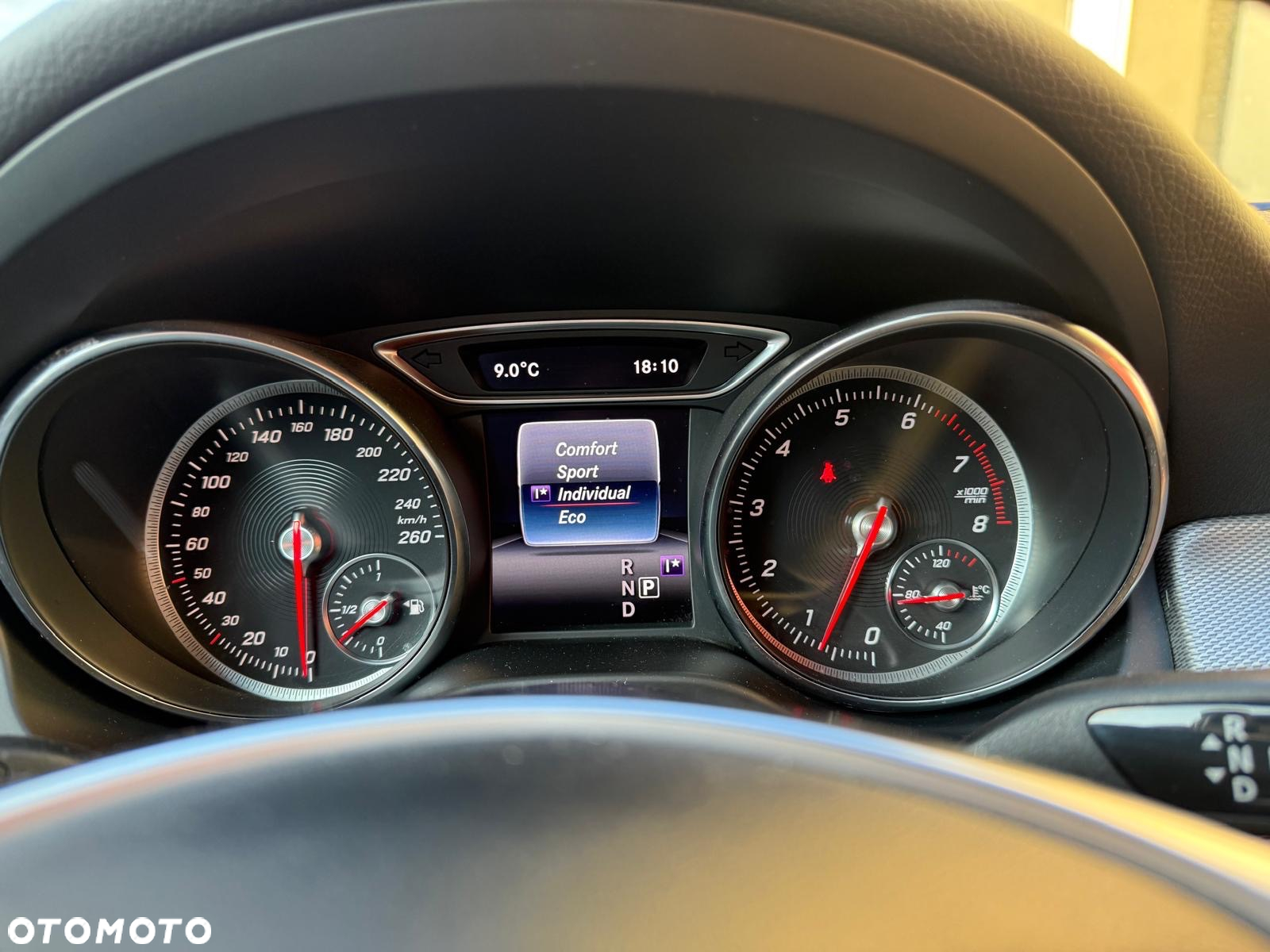 Mercedes-Benz CLA Shooting Brake 180 7G-DCT AMG Line - 23
