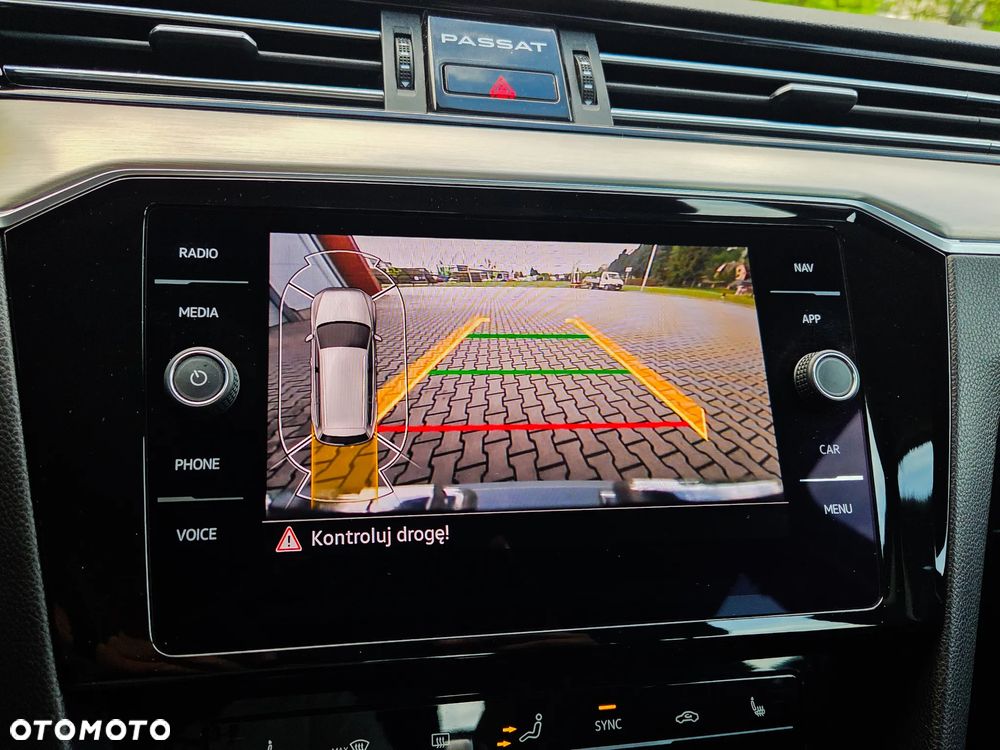 Volkswagen Passat 2.0 TSI Elegance DSG - 9
