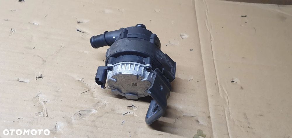 Dodatkowa pompka obiegu wody Renault Trafic IV 4 210107745R - 5