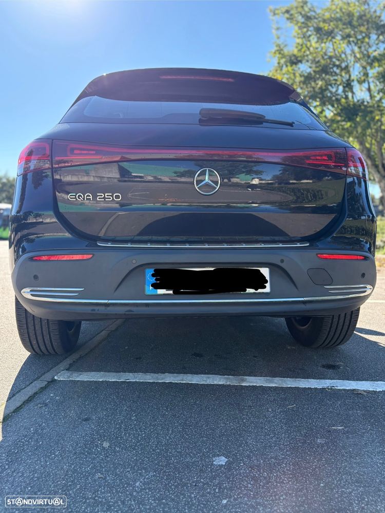 Mercedes-Benz EQA 250 - 8