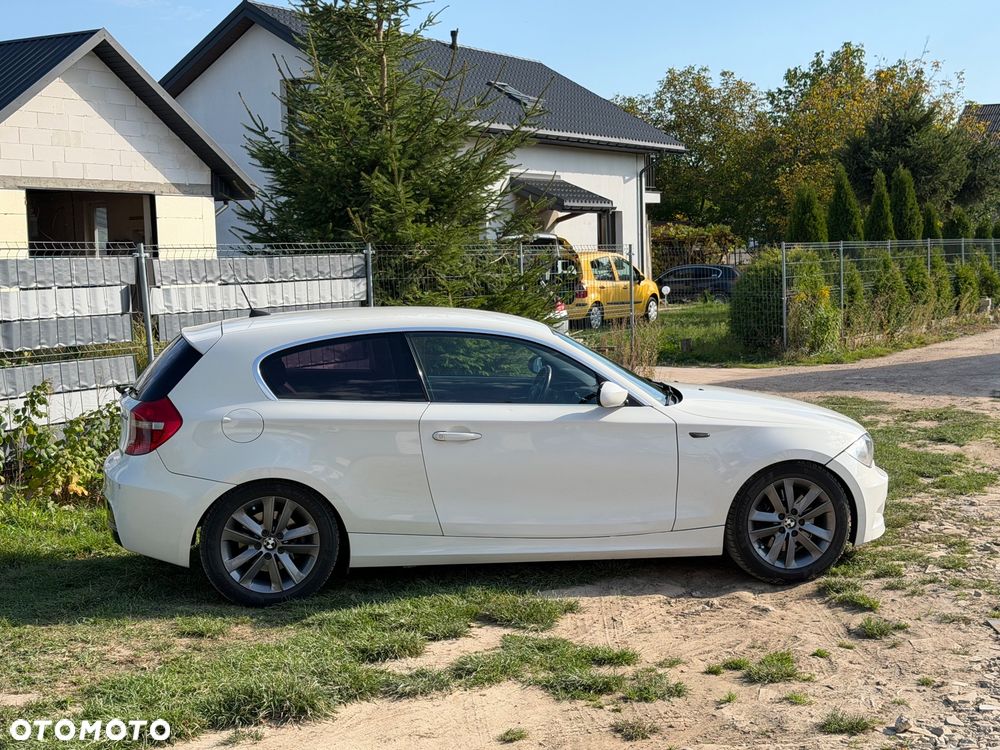 BMW Seria 1 123d - 5