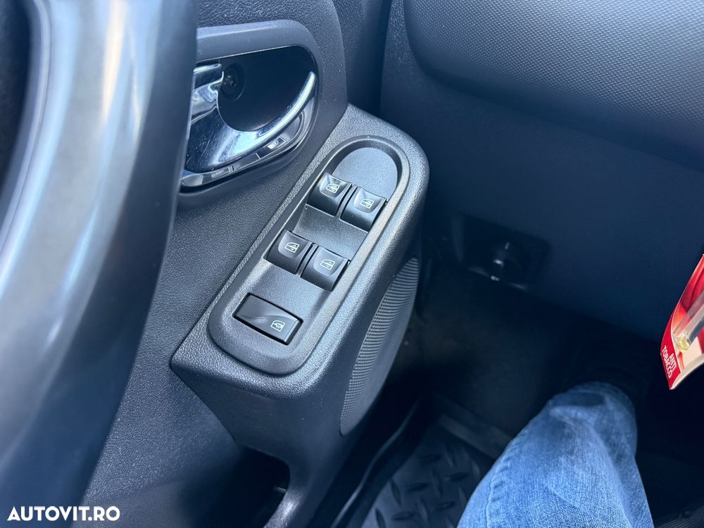 Dacia Duster dCi 110 FAP 4x4 Prestige - 8