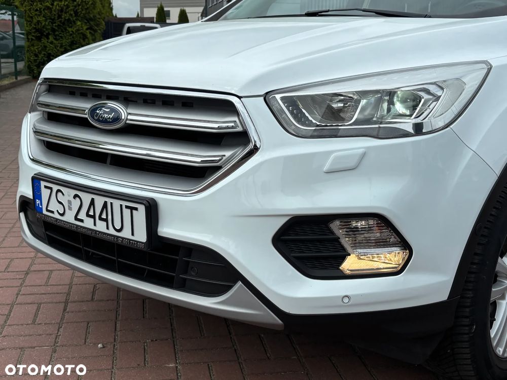 Ford Kuga 1.5 EcoBoost 2x4 Cool & Connect - 9