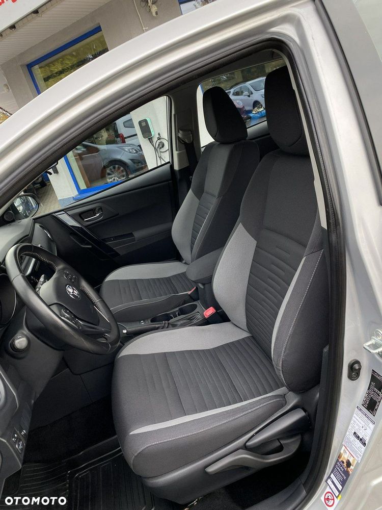 Toyota Auris - 12