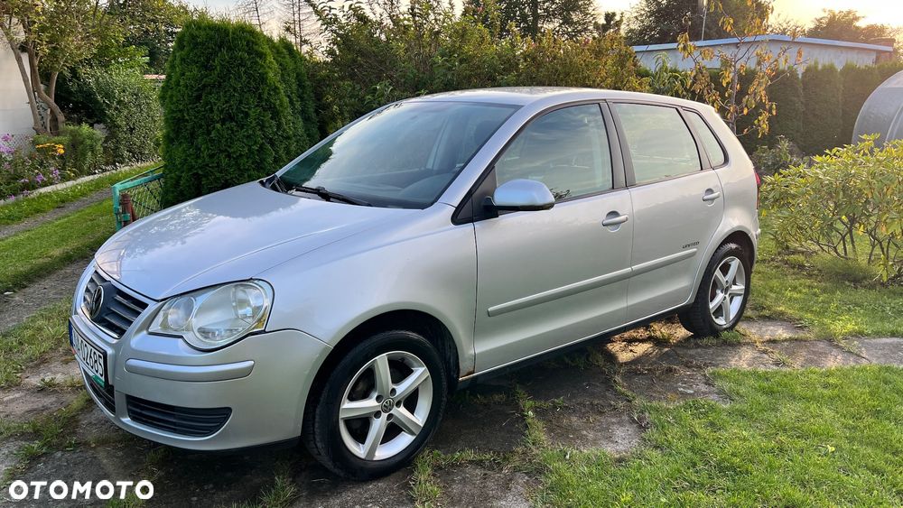 Volkswagen Polo - 1