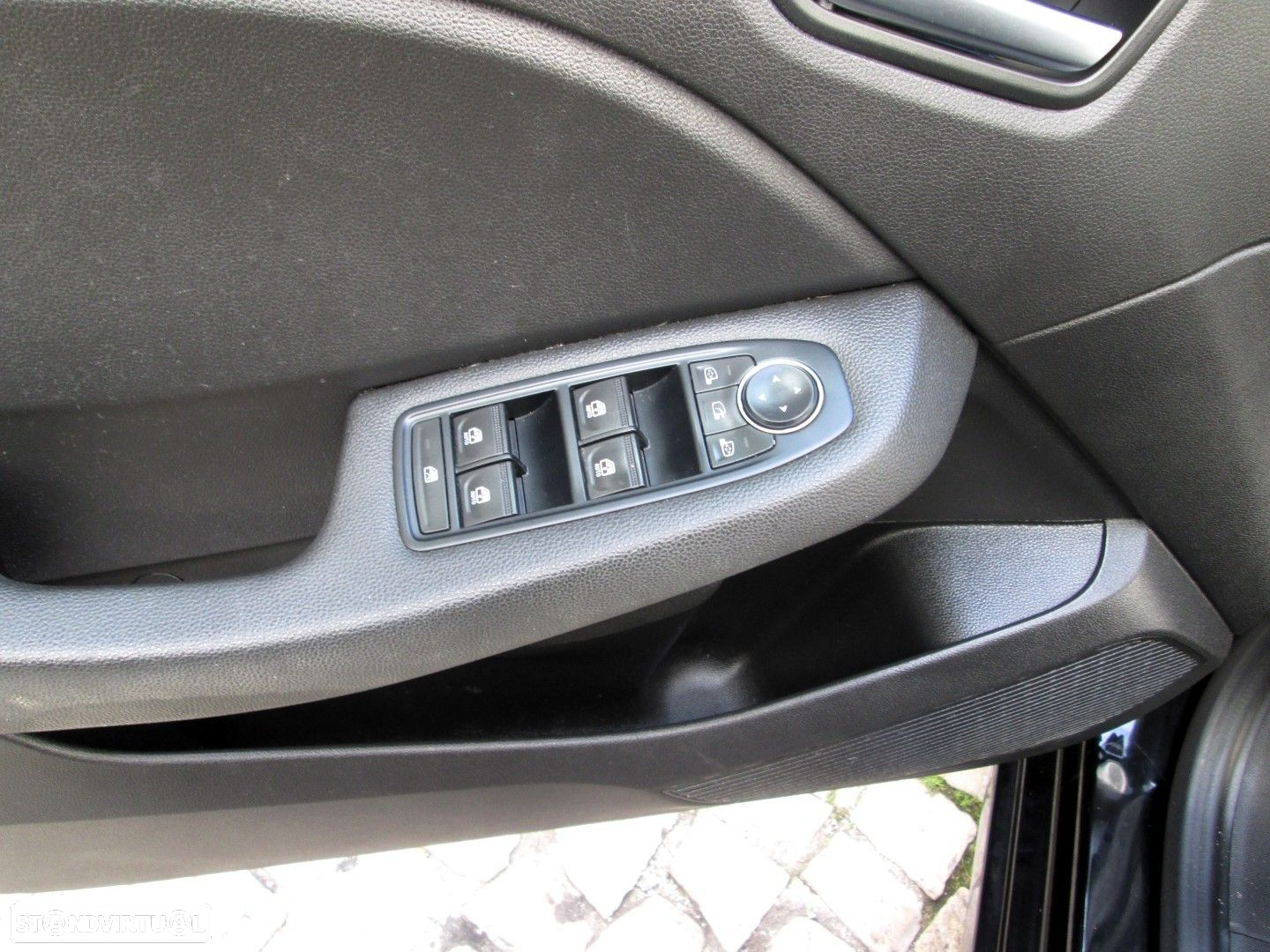 Renault Clio 1.0 TCe Evolution Bi-Fuel - 8