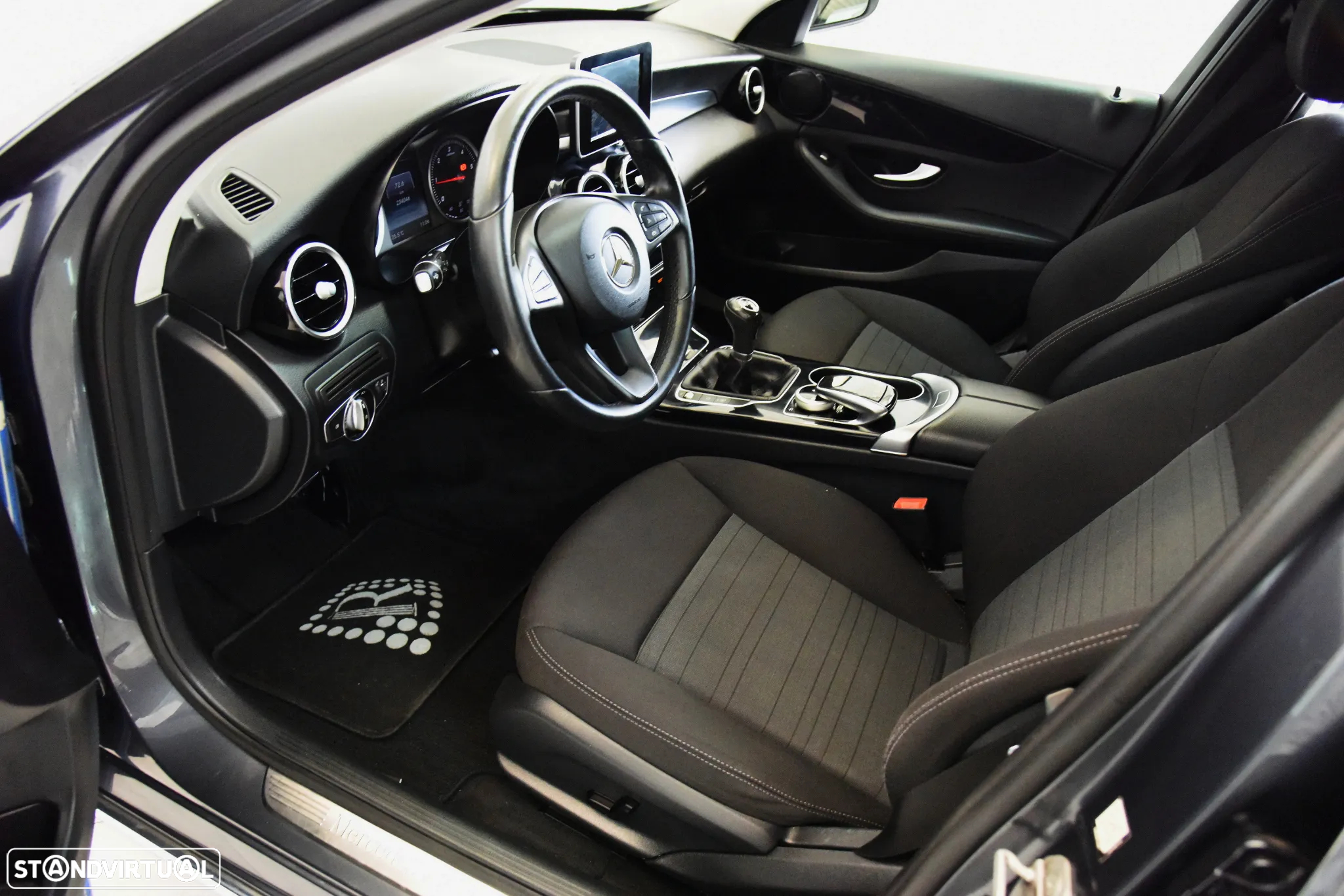 Mercedes-Benz C 180 BlueTEC Avantgarde - 9