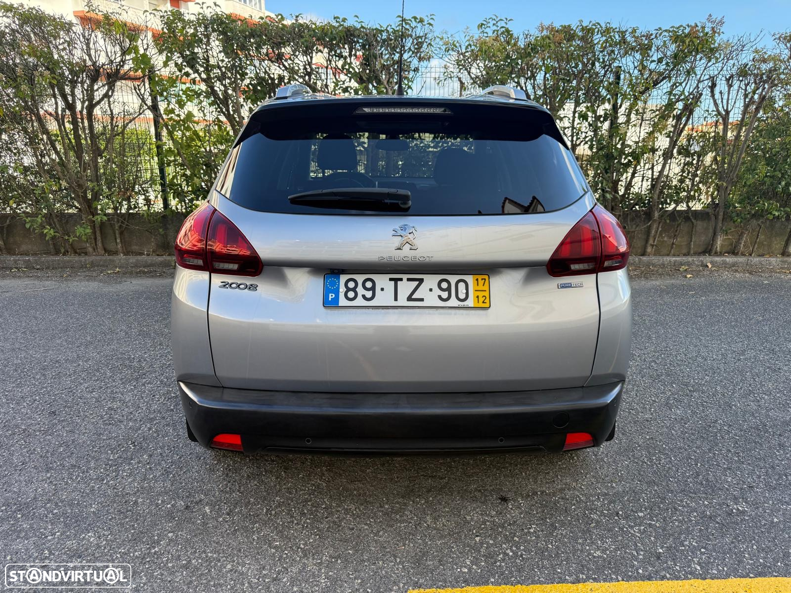 Peugeot 2008 1.2 PureTech Style - 11