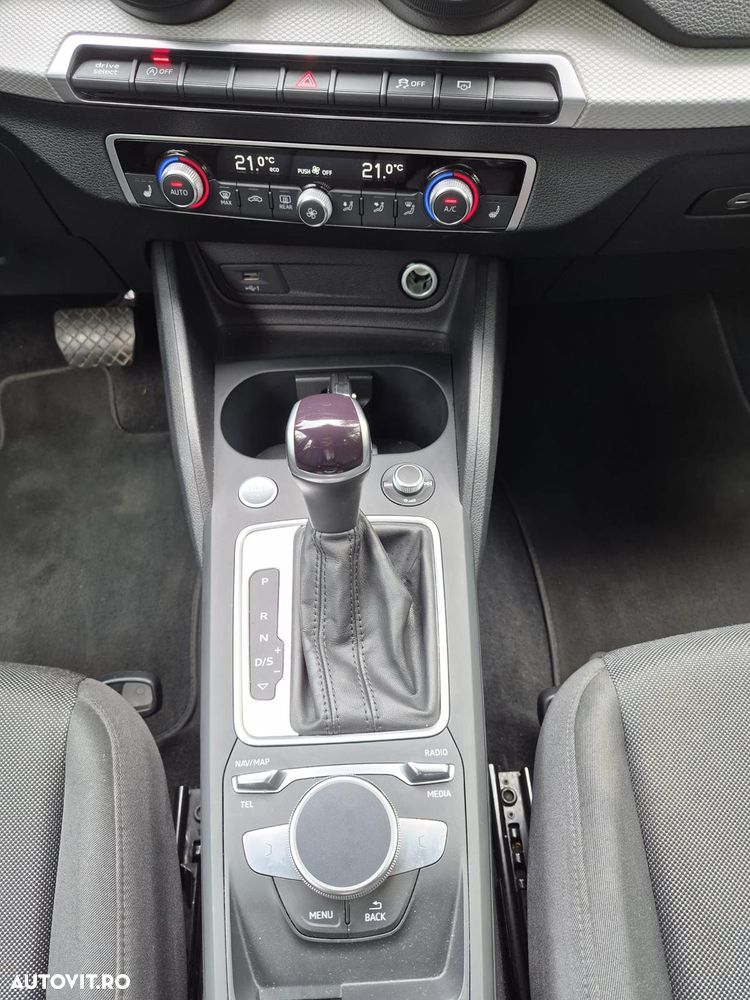 Audi Q2 35 TDI quattro S tronic Basic - 9