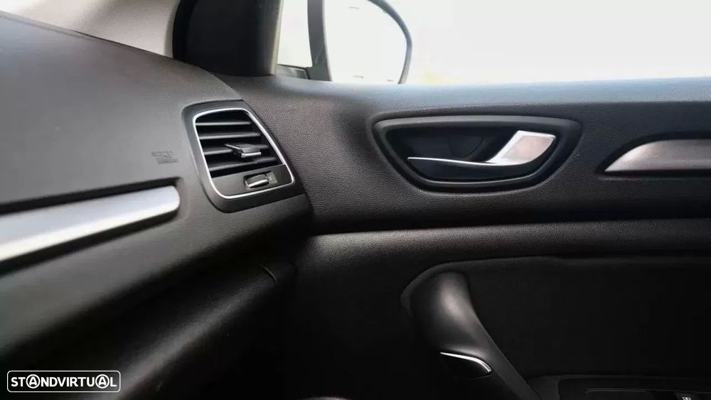 Renault Mégane Sport Tourer - 17