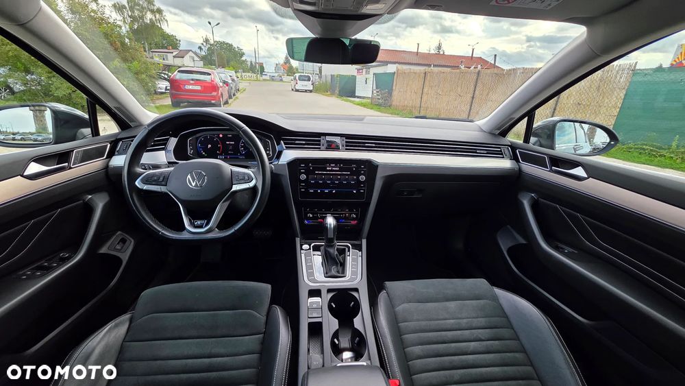 Volkswagen Passat 2.0 TDI Business DSG - 12